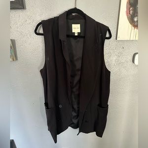 Silence + Noise Long Black Sleeveless Vest - Medium